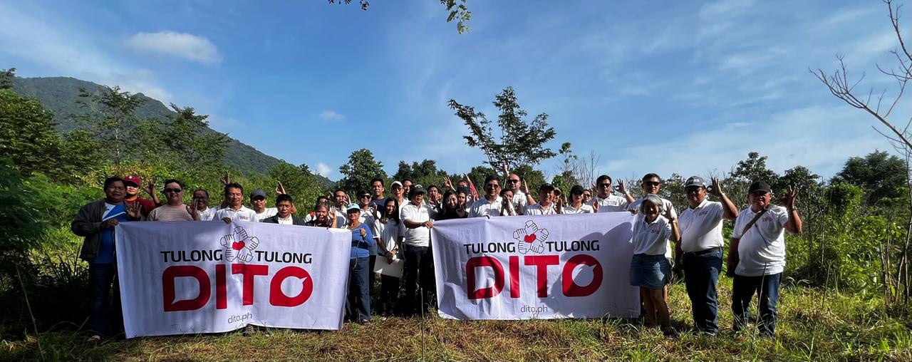 DITO Telecommunity’s Tulung Tulong DITO Volunteers Plant 1,000 Bamboo Seedlings to Help Restore Landslide-Prone Area in Mt. Arayat Protected Area